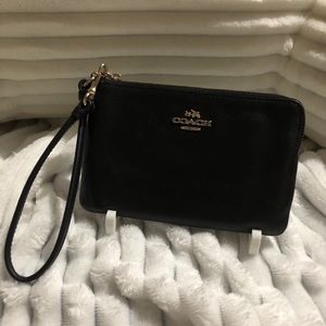 Coach wristlet corner zip